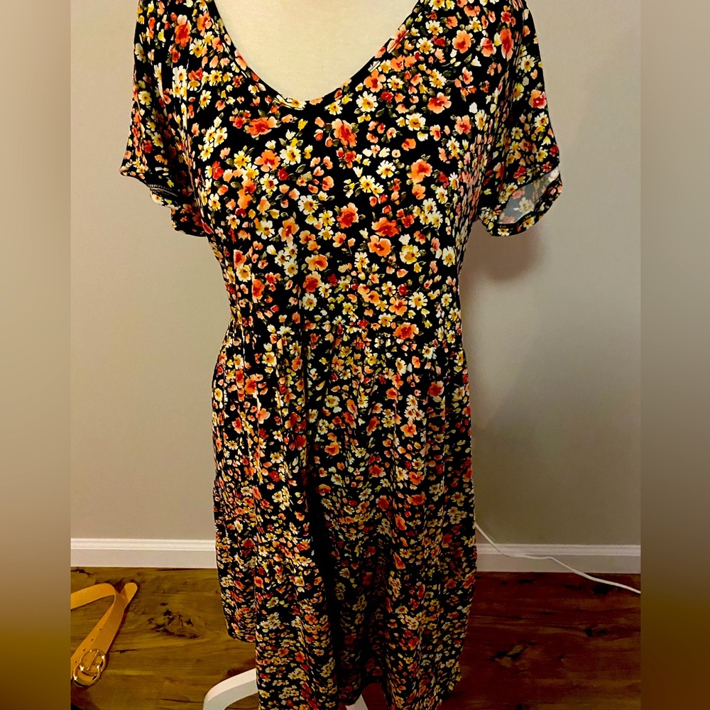 Pretty floral pattern dress
